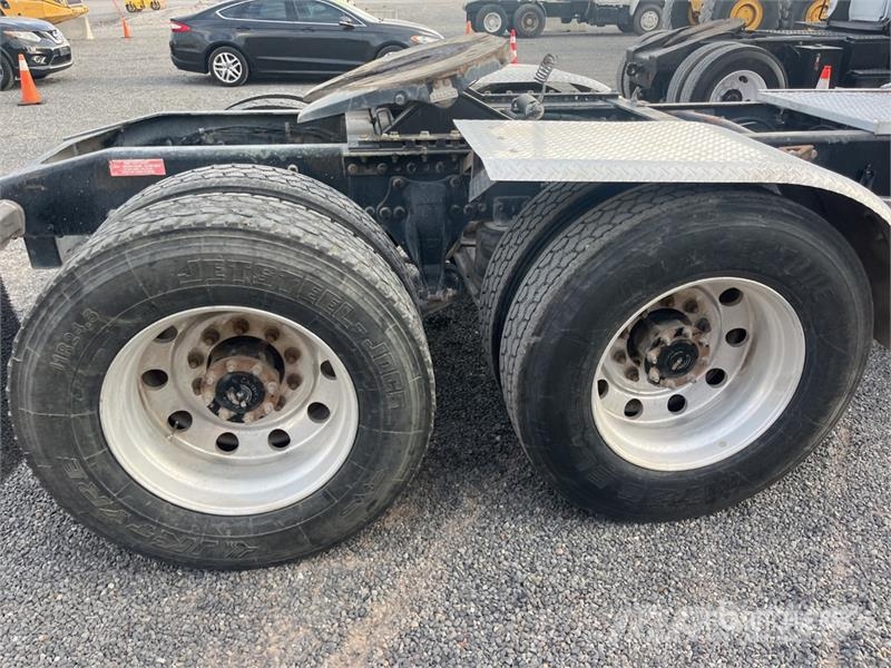 Western Star 4900SA 6x4 T/A Sleeper Truck Tractor (Inoperable) Влекачи