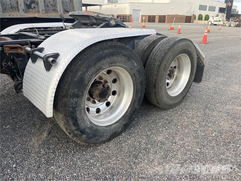 Western Star 4900SA 6x4 T/A Sleeper Truck Tractor (Inoperable) Влекачи