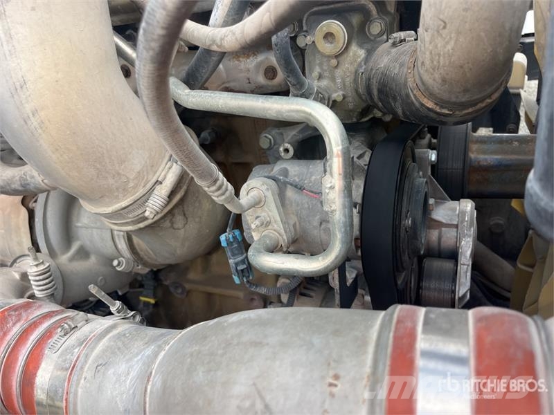 Western Star 4900SA 6x4 T/A Sleeper Truck Tractor (Inoperable) Влекачи