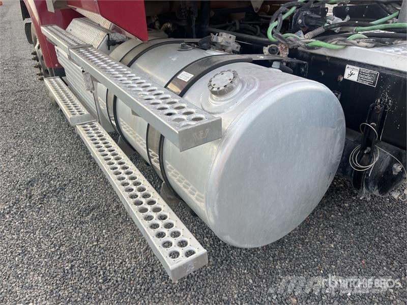 Western Star 4900SA 6x4 T/A Sleeper Truck Tractor (Inoperable) Влекачи