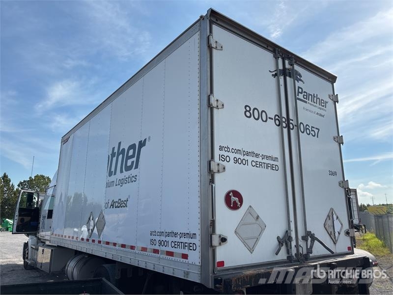 Western Star 5700XE 4x2 Van Truck Camiones con caja de remolque