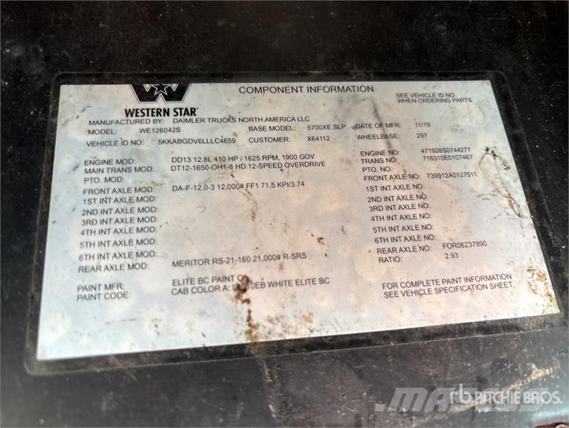 Western Star 5700XE 4x2 Van Truck Camiones con caja de remolque