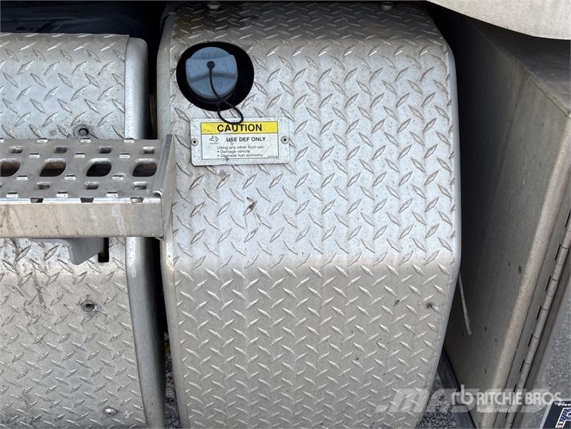 Western Star 5700XE 4x2 Van Truck Camiones con caja de remolque