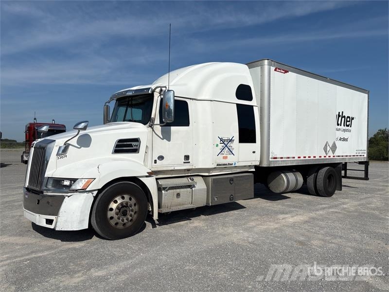Western Star 5700XE 4x2 Van Truck Camiones con caja de remolque
