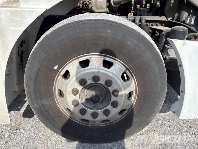 Western Star 5700XE 4x2 Van Truck Camiones con caja de remolque