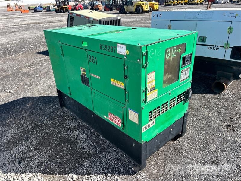 Whisperwatt DCA-25SSIU4F 20 kW Skid-Mounted Generator Set (Ino Diiselgeneraatorid