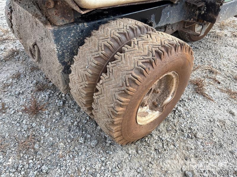 Whiteman Stand-On Concrete Buggy Zubehör