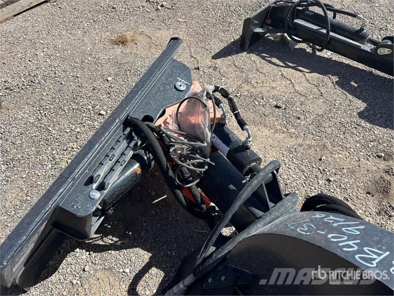Wig XN-QC01-08 14 in Skid Steer Stump Grinder Grapa si pluguri rotative