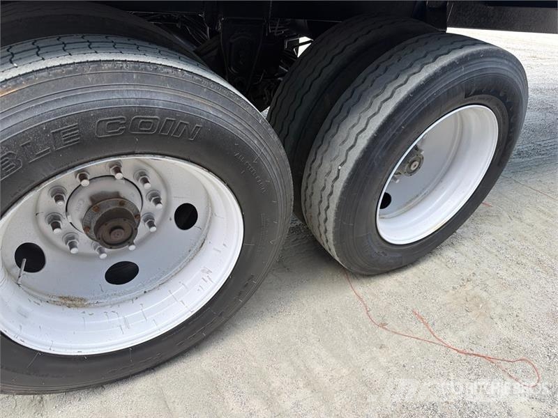 Wilkens 44 ft T/A Moving Floor Trailer Kustīgo grīdu puspiekabes