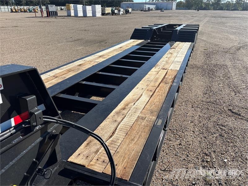 Witzco Challenger Challenger RG-52 Tri/A Removable Goosen 低架裝載車