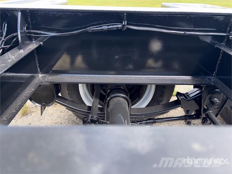 Witzco Challenger Challenger Tri/A Removable Gooseneck Lo Низкорамные прицепы