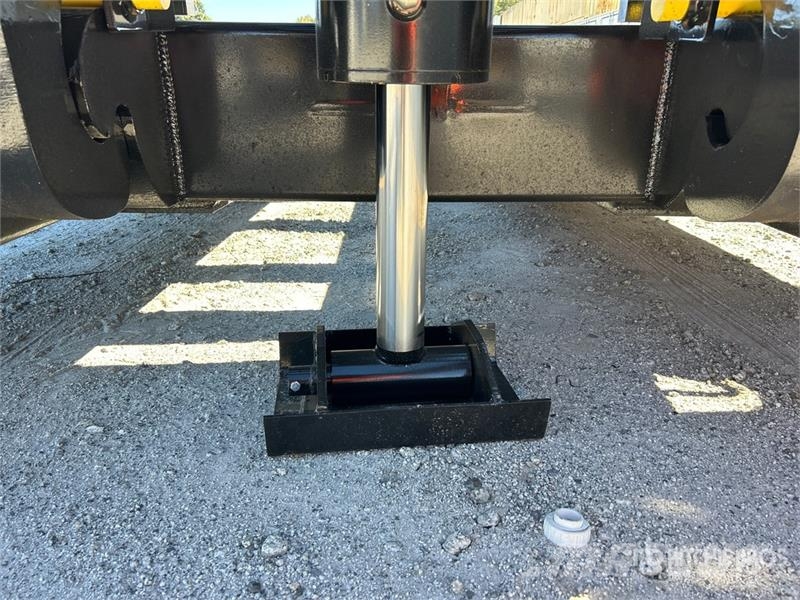 Witzco Challenger Challenger RG52 Tri/A Removable Goosene 低架裝載車
