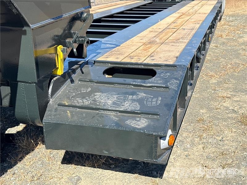 Witzco RG-52 Tri/A Removable Gooseneck Lowboy Trailer (Un لوادر منخفضة