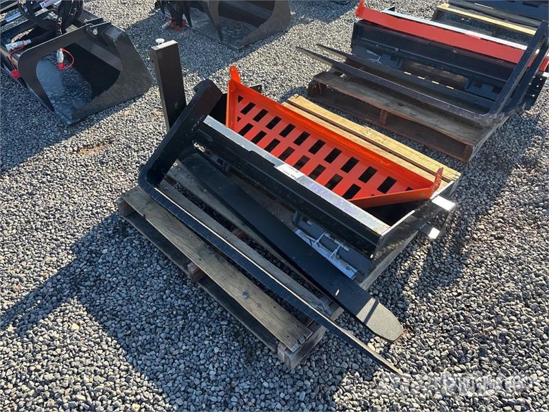 Wolverine FK-11-48W 48 in Skid Steer Forks (Unused Građevinarske viljuške