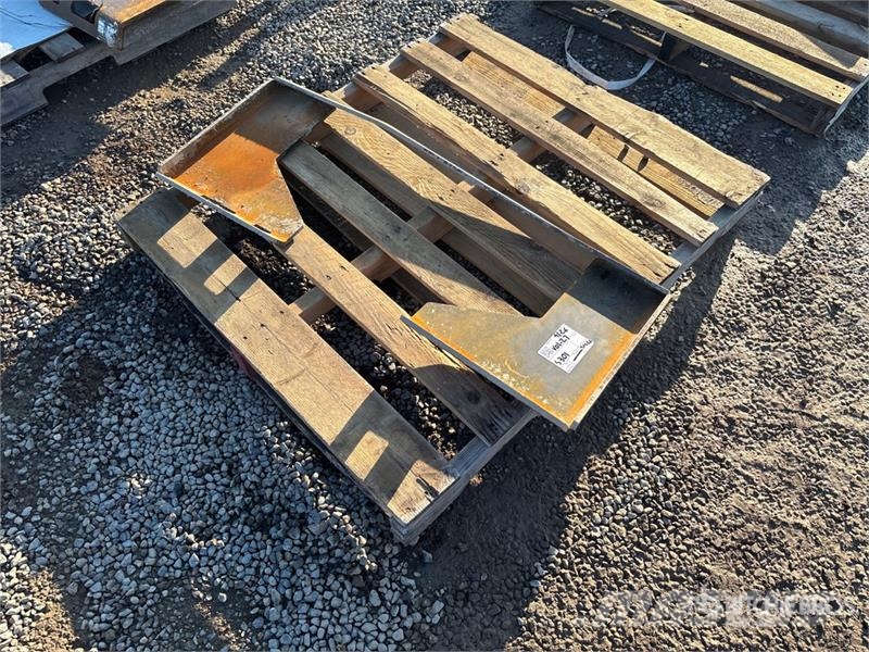 Wolverine QMP1-16-10T Skid Steer Attachment Mounti Other components