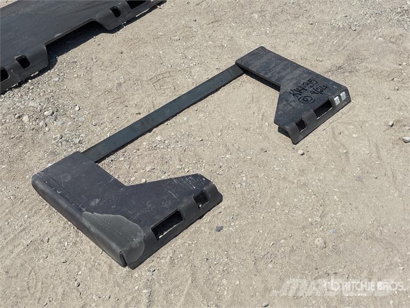 Wolverine QMP1-16-10T Skid Steer Attachment Mounti Other components