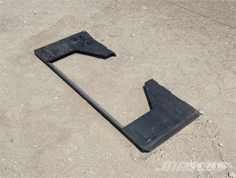 Wolverine QMP1-16-10T Skid Steer Attachment Mounti Other components