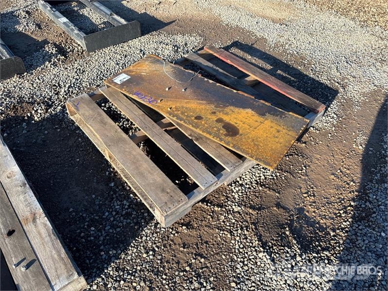  Wolverine QMP2-16-12T Skid Steer Attachment Mounti Otros componentes