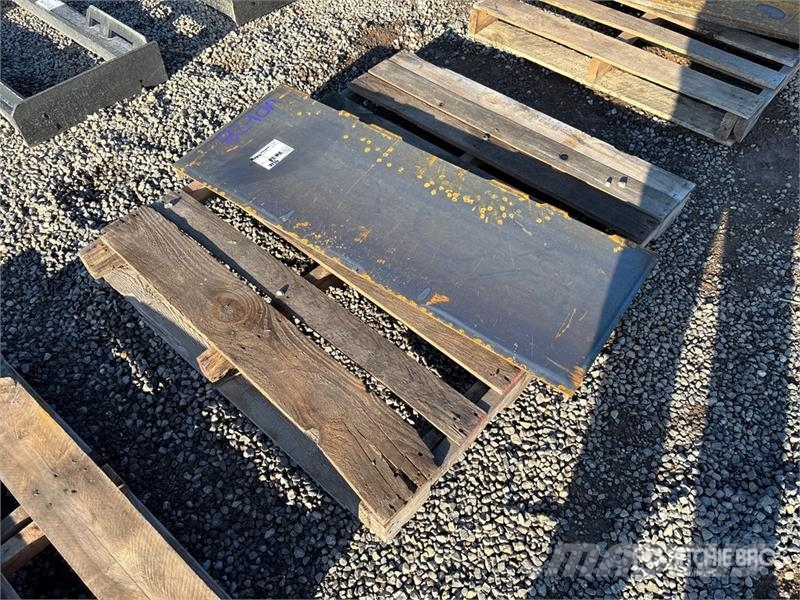  Wolverine QMP3-16-6T Skid Steer Attachment Mountin Otros componentes