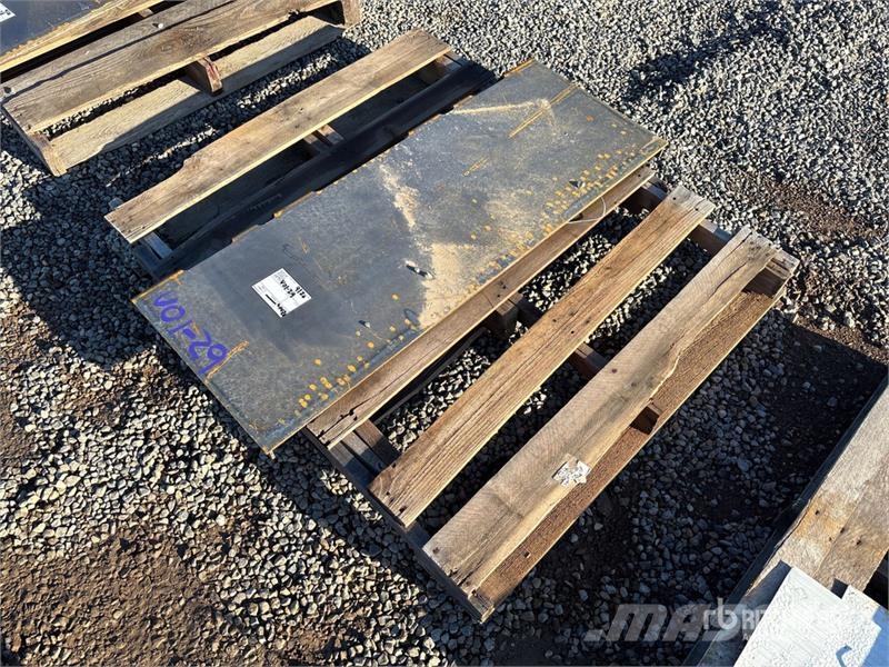  Wolverine QMP3-16-6T Skid Steer Attachment Mountin Otros componentes