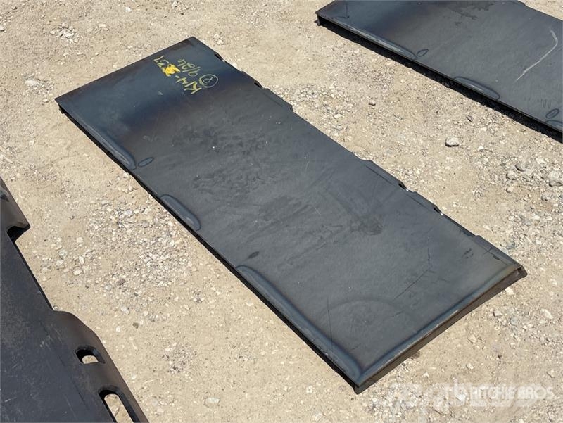 Wolverine QMP3-16-6T Skid Steer Attachment Mountin Other components