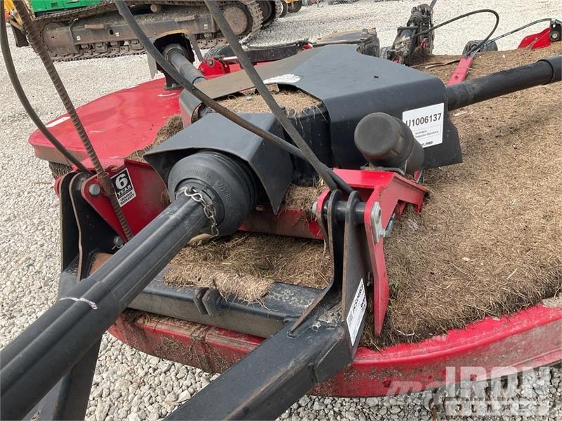Woods BW1560 15 ft Batwing Rotary Cutter 茎切断機