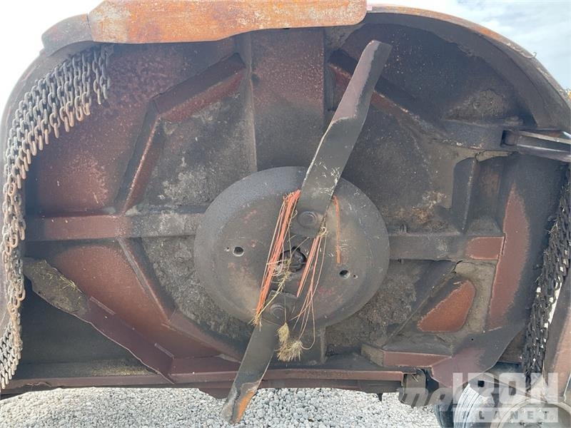 Woods BW1560 15 ft Batwing Rotary Cutter 茎切断機