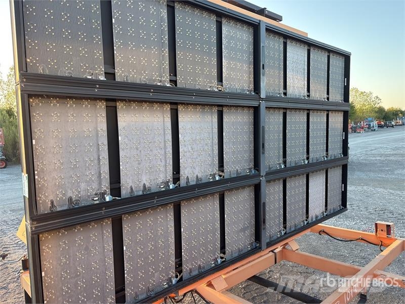 Work Area Protection Solar Message Board Други