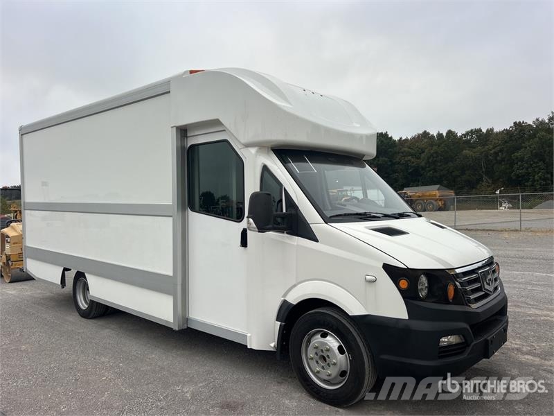 Workhorse W750 Electric 4x2 Step Van Dobozos