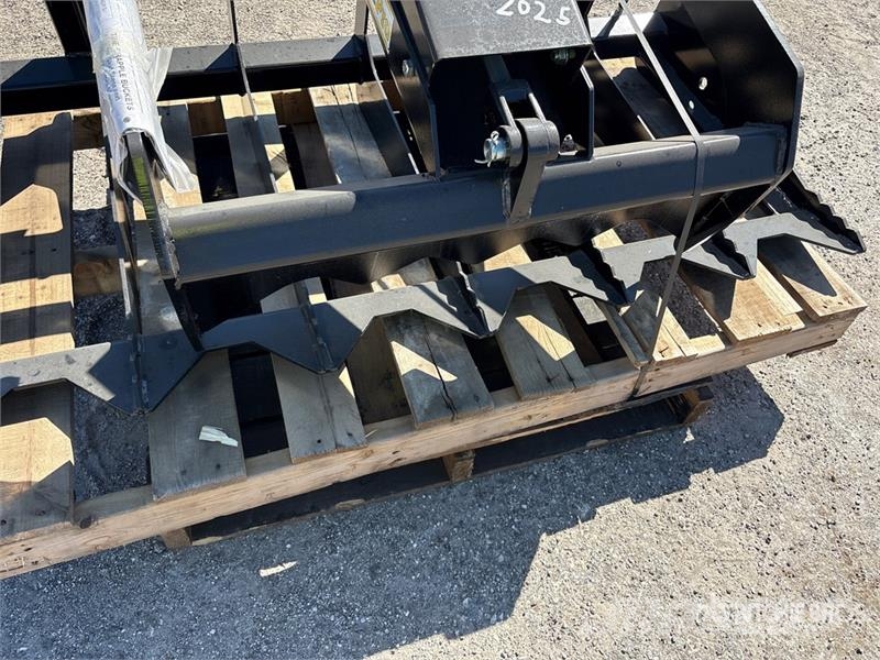 Worksaver ETG-5 60 in 60" grapple bucket Skid Steer Grapple Grabulje