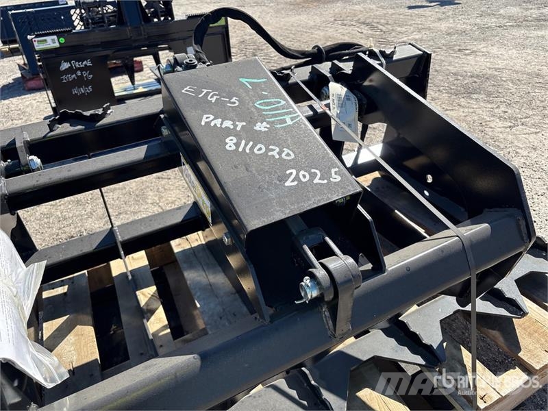 Worksaver ETG-5 60 in 60" grapple bucket Skid Steer Grapple Grabulje