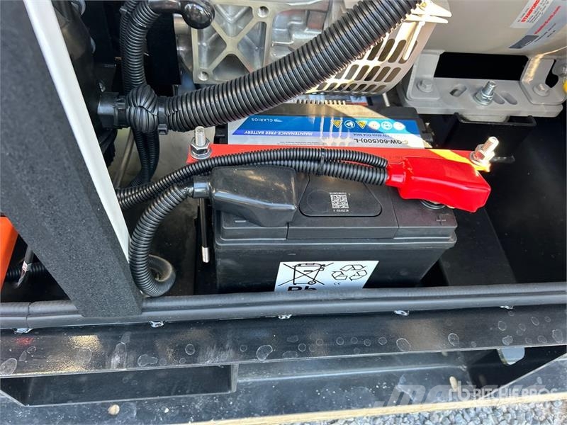 World Class 22KW 22 kW Skid-Mounted Generator Set مولدات ديزل
