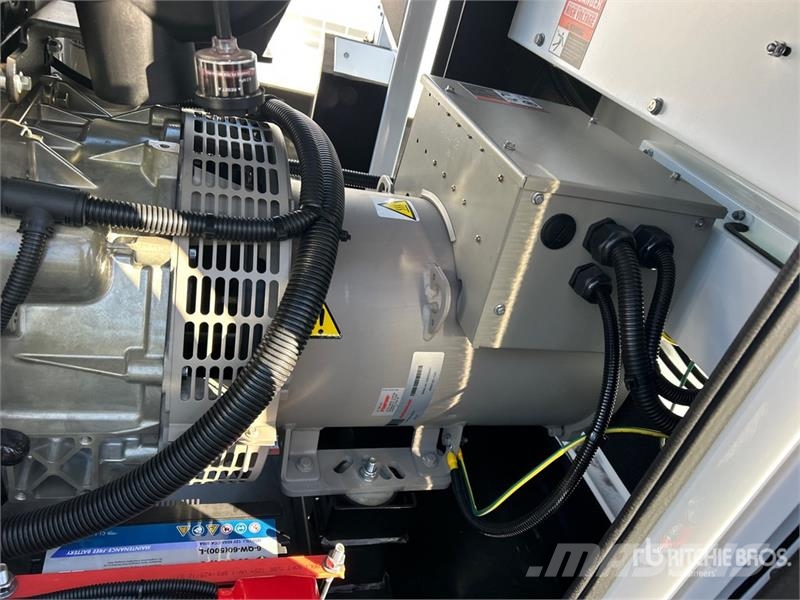 World Class 22KW 22 kW Skid-Mounted Generator Set مولدات ديزل