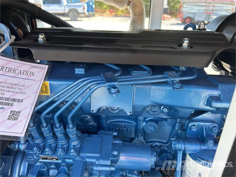 World Class 25 kW Skid-Mounted Generator Set Dizelski agregati