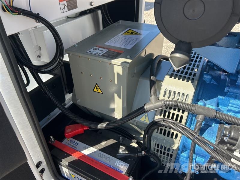 World Class 25 kW Skid-Mounted Generator Set Dizelski agregati