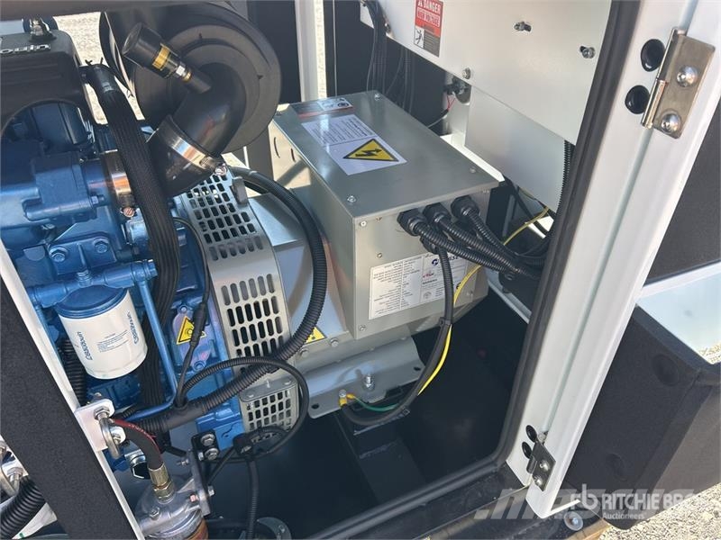 World Class 25 kW Skid-Mounted Generator Set Dizelski agregati
