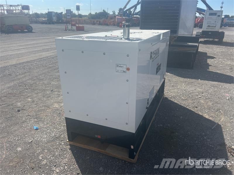 World Class 25 kW Skid-Mounted Generator Set Dizelski agregati