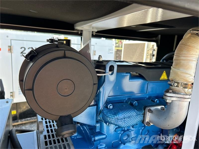 World Class 25KW 25 kW Skid-Mounted Generator Set Generatori diesel