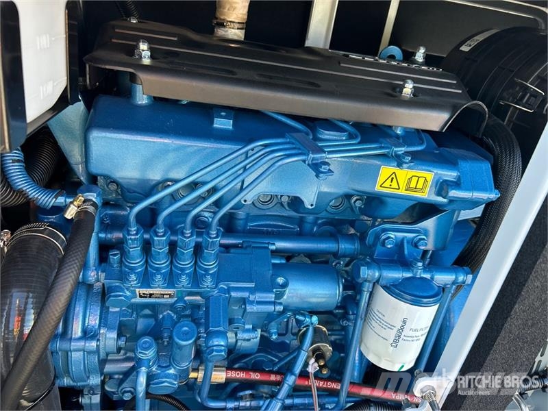 World Class 41KW 41 kW Skid-Mounted Generator Set Generatori diesel