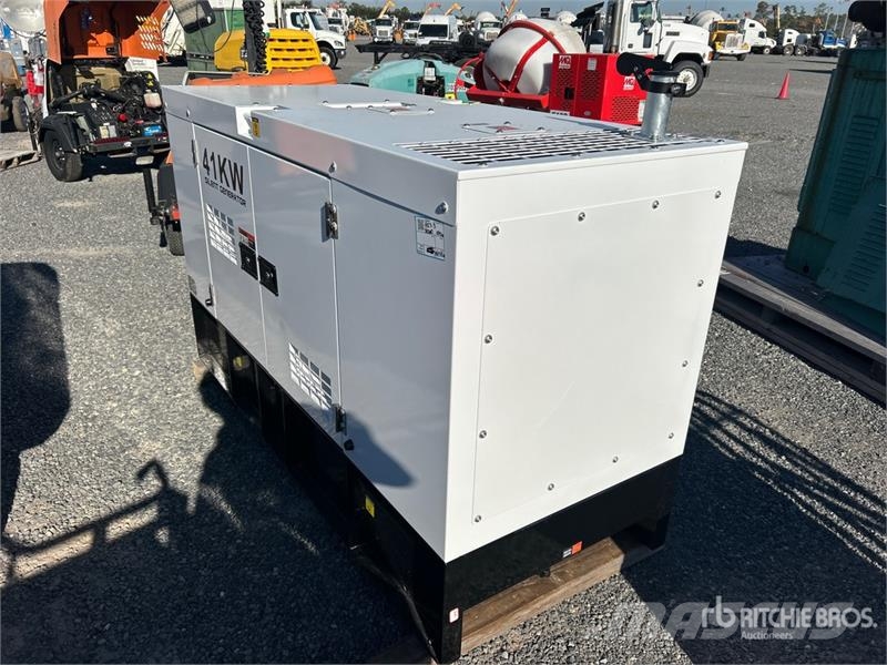 World Class 41KW 41 kW Skid-Mounted Generator Set Generatori diesel