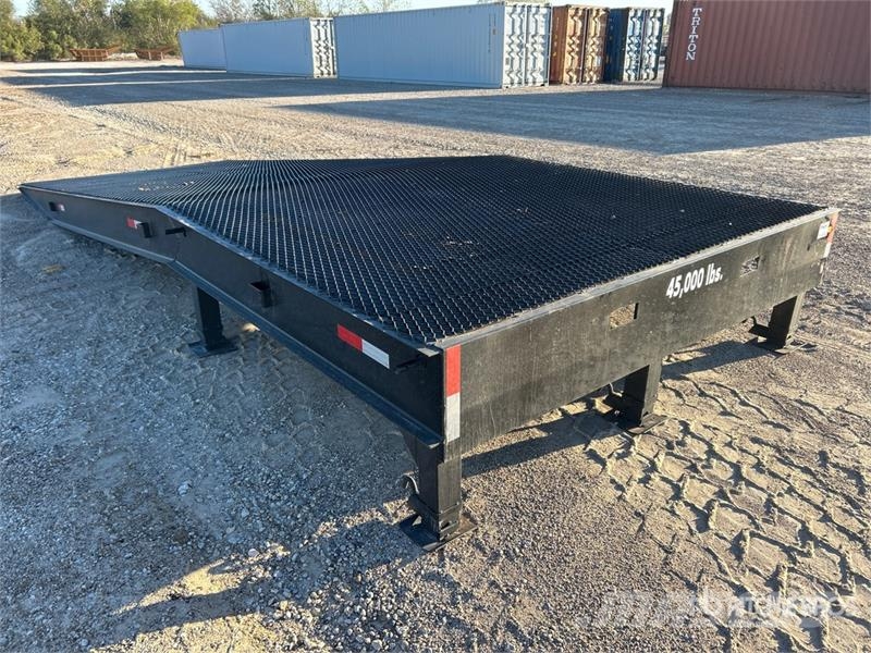 X-STAR 25 ft x 100 in Loading Ramp (Unused) 其他