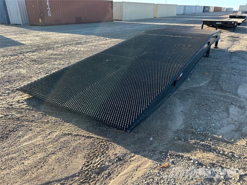 X-STAR 25 ft x 100 in Loading Ramp (Unused) 其他