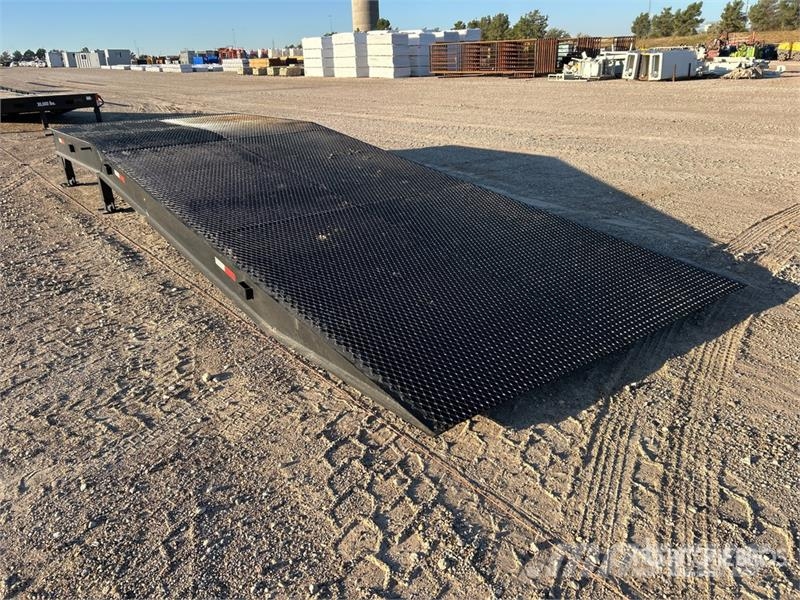 X-STAR 25 ft x 100 in Loading Ramp (Unused) 其他