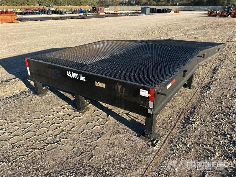 X-STAR 25 ft x 100 in Loading Ramp (Unused) 其他