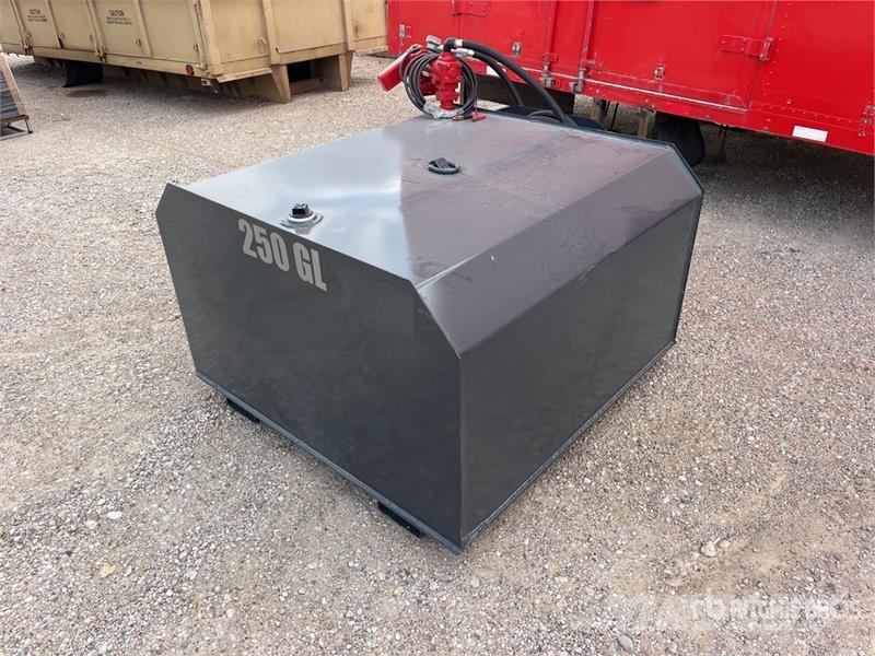 X-STAR 250GL 250 gal Skid Mounted Steel Fuel Tank 燃料タンクと添加剤用タンク
