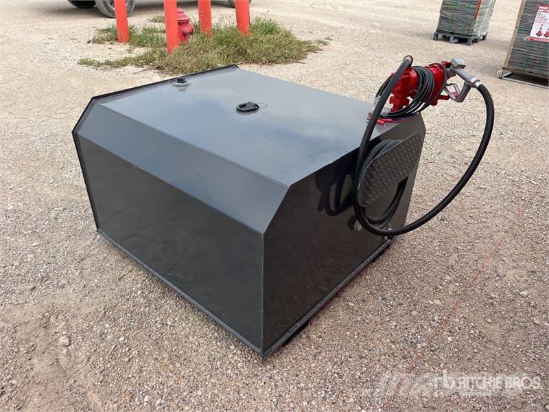 X-STAR 250GL 250 gal Skid Mounted Steel Fuel Tank 燃料タンクと添加剤用タンク