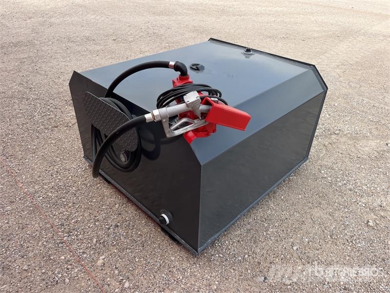 X-STAR 250GL 250 gal Skid Mounted Steel Fuel Tank 燃料タンクと添加剤用タンク