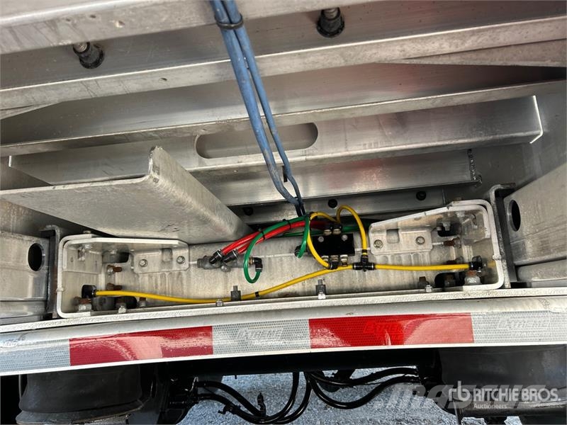 Xtreme 53 ft T/A Spread Axle Step Deck Trailer Plataformas bajas