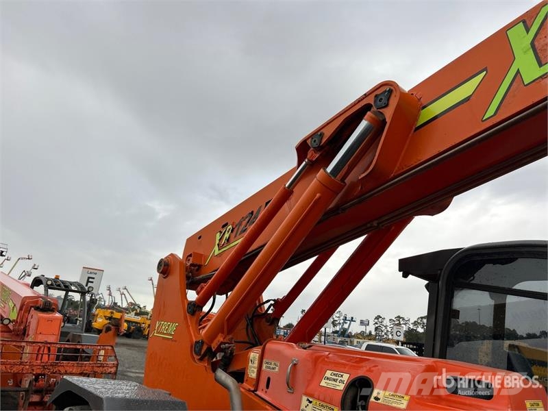 Xtreme XR1245 Telehandler مناولات متداخلة