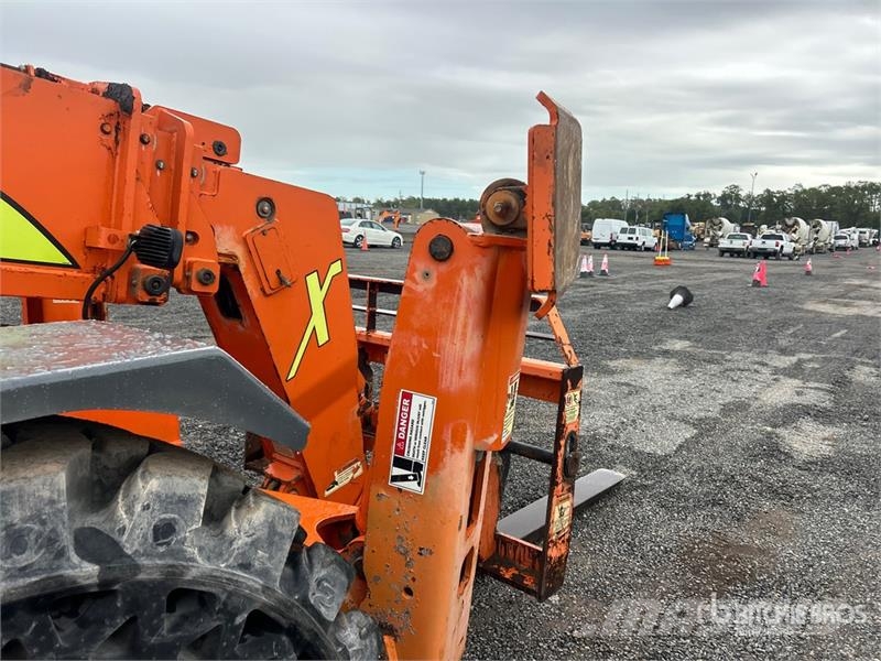 Xtreme XR1245 Telehandler مناولات متداخلة